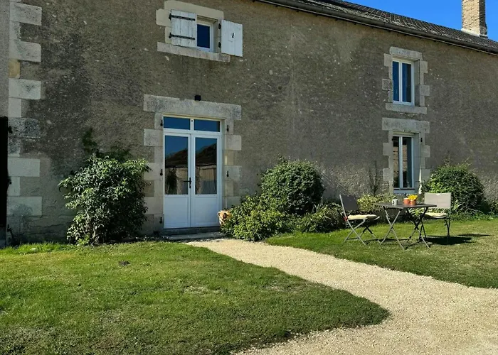 Vakantiehuis Peaceful Near Saint-savin Abbey